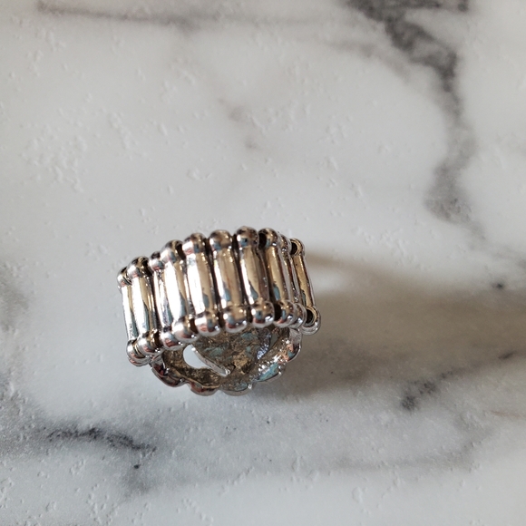Silver Tone Stretch Ring with Blue Stones 💥3 for $24💥 - Picture 4 of 13